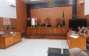Suasana Sidang Praperadilan SP3 Dugaan Korupsi Dana Reses dan BOP DPRD Garut Tahun 2014-2019. (Ft: dok)