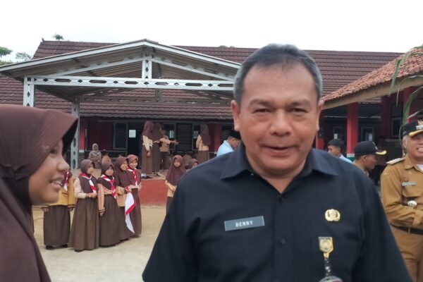Kondisi Sekolah SDN 2 Nangewer Mengkhawatirkan, Pj Bupati Purwakarta Bilang ” Hemat Saya Butuh Perbaikan Menyeluruh”