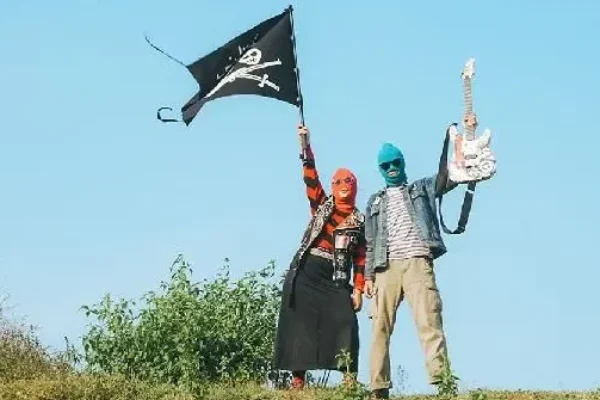 Sukatani Comeback di Panggung Musik Usai Kontroversi “Bayar Bayar Bayar”, Divpropam Periksa Oknum Polisi
