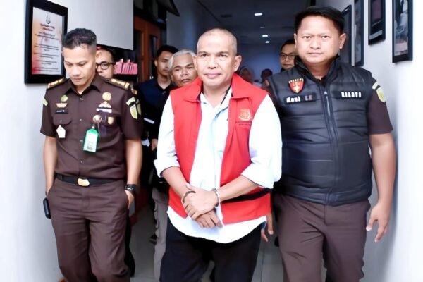 Mantan Pj Bupati Bandung Barat Arsan Latif Dieksekusi ke Lapas Sukamiskin