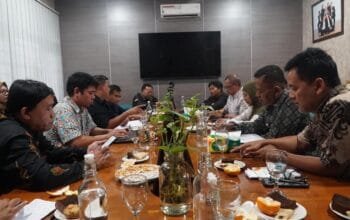 Pemkab Garut Gelar FGD untuk Perbaiki Manajemen Pengelolaan Sampah, di Aula Badan Perencanaan dan Pembangunan Daerah Kabupaten Garut.