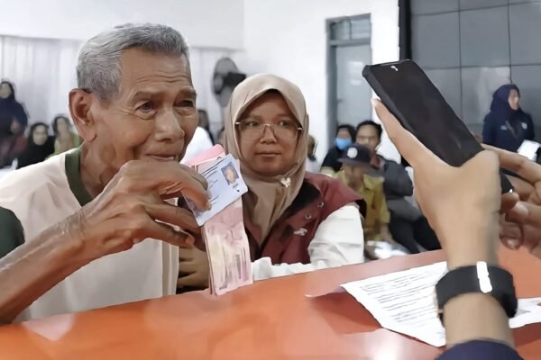 Lebih dari 35.000 KPM di Garut Terima Bansos PKH dan Sembako