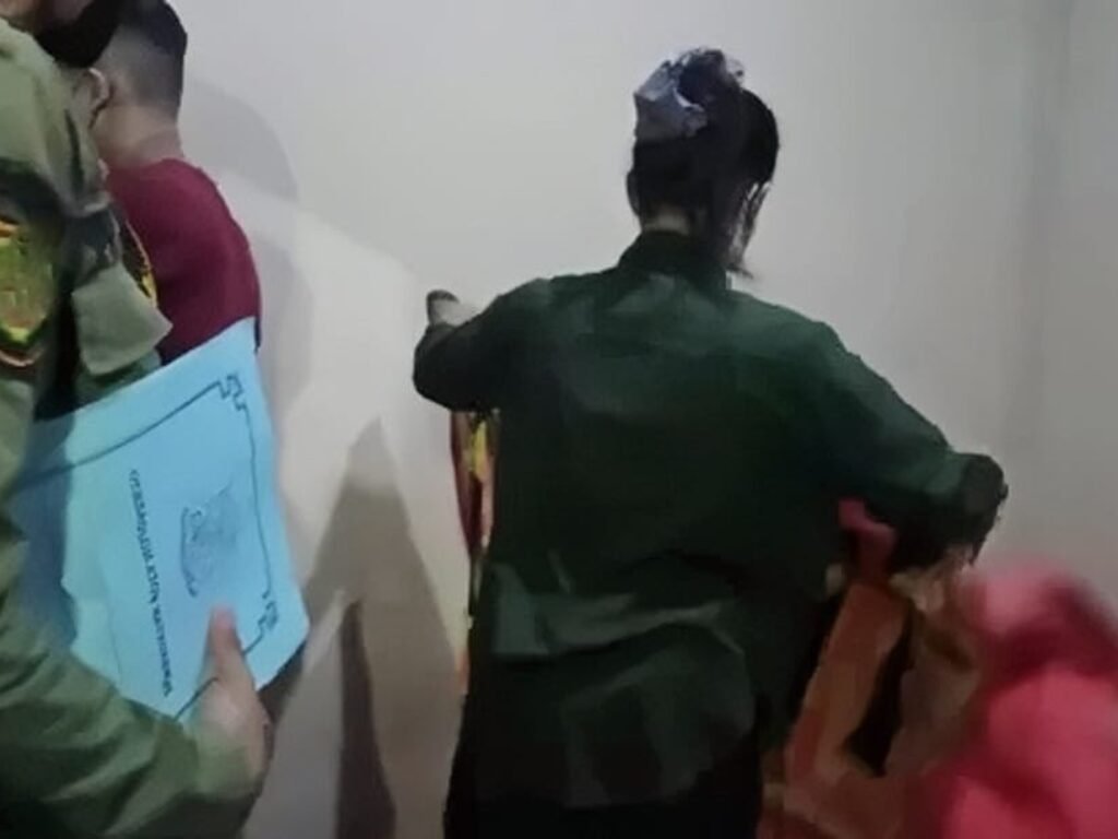 Dua Pasangan Mesum Indehoy di Kamar Kos Diciduk Satpol PP Garut