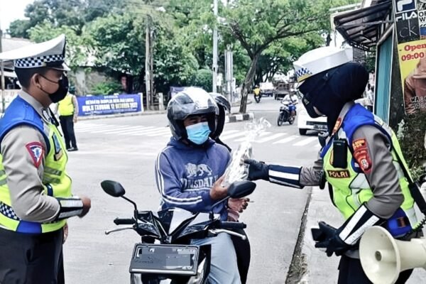Dorong Masyarakat Tertib Berlalu Lintas Polri Gelar Operasi Keselamatan 2025
