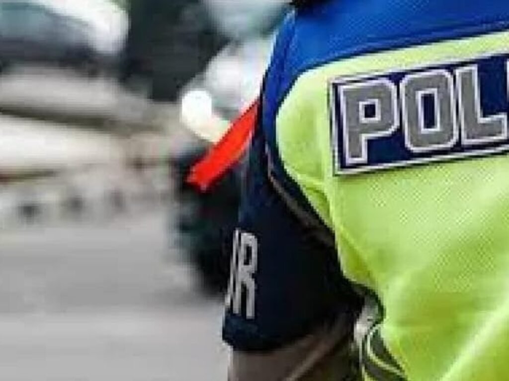 Divisi Propam Polri Beritahu Warga Bisa Lapor Polisi Nakal Dengan Mudah Lewat WhatsApp!