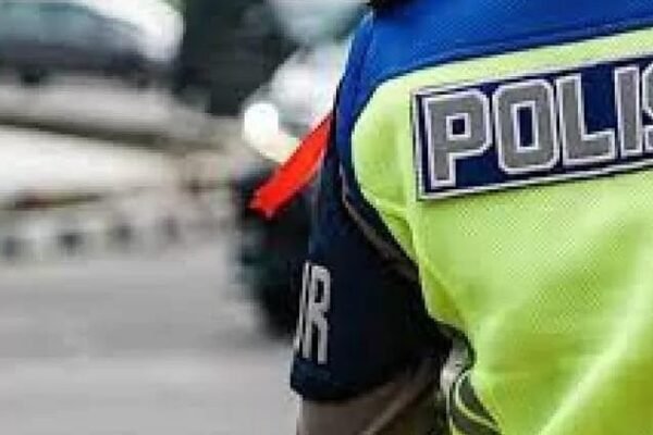 Divisi Propam Polri Beritahu Warga Bisa Lapor Polisi Nakal Dengan Mudah Lewat WhatsApp!