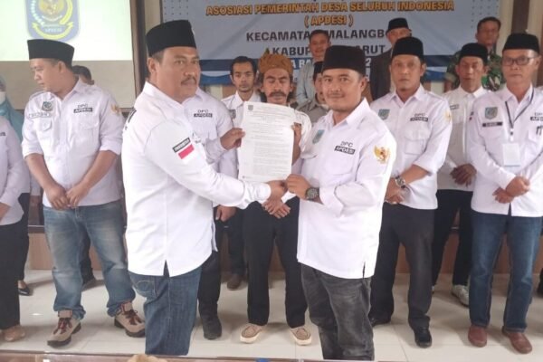 Jafar Sidiq Terpilih Secara Aklamasi Sebagai Ketua Apdesi Kecamatan Malangbong Periode 2025-2030