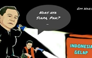 Aksi Indonesia Gelap di Patung Kuda: Massa Bentangkan Bendera Merah Putih Raksasa, Suarakan 13 Tuntutan Kepada Pemerintah