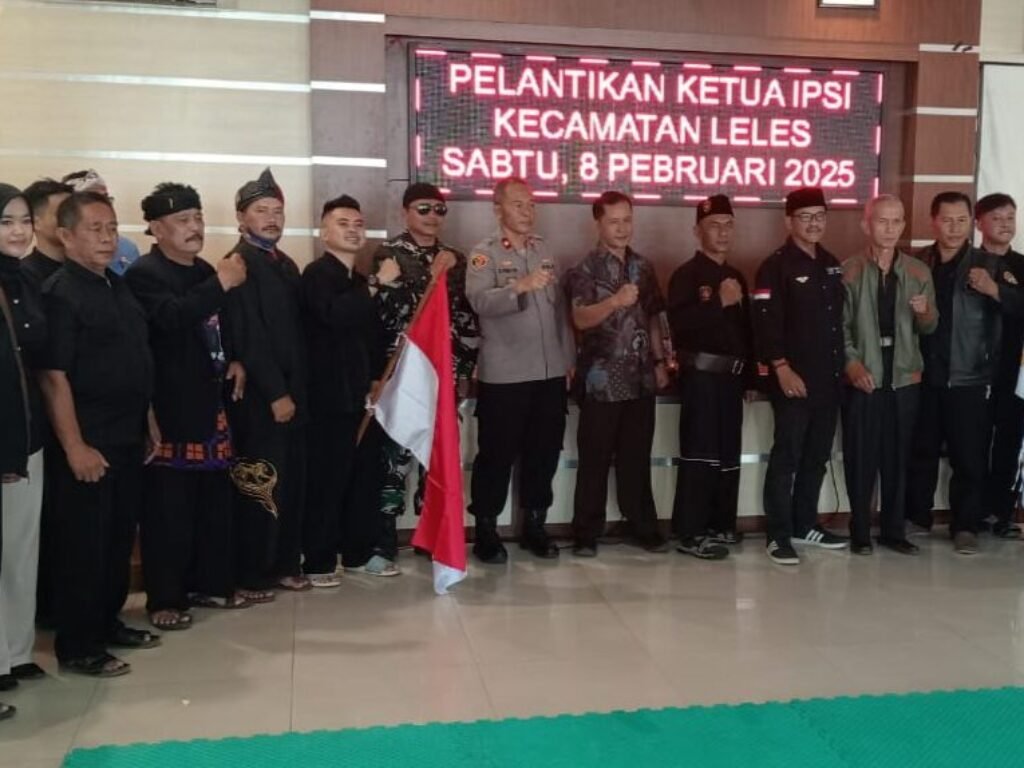 Enjang Wahyudin Dilantik Jadi Ketua IPSI Kecamatan Leles, Siap Kembangkan Potensi Pencak Silat