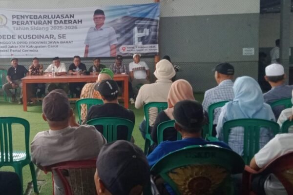 Warga Leles dan Kadungora Sampaikan Keluhan Keberadan Pedagang di PT. Chngshin Reksa Jaya Kepada Anggota DPRD Jabar