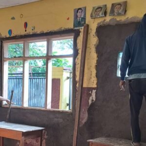 SDN Wanajaya 2 Garut Jaga Aset Sekolah dengan Pemeliharaan dan Rehabilitasi Ringan