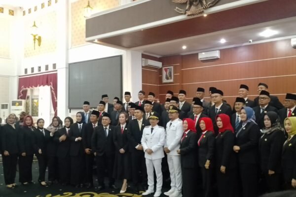Serah Terima Jabatan Bupati Purwakarta: Apresiasi untuk Benni Irwan, Harapan Baru untuk Purwakarta Istimewa