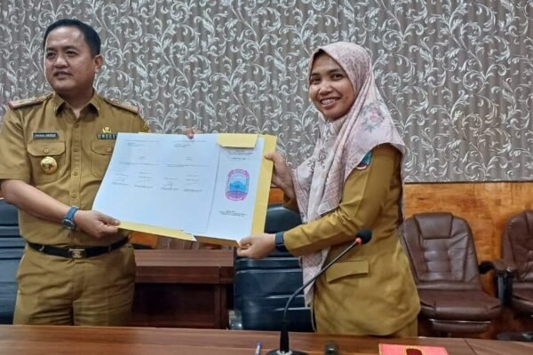 Luluk Tantri Elvandari Jabat Plt Sekretaris DPRD Lampung Selatan, Thomas Amirico Resmi Jabat Kadisdikbud