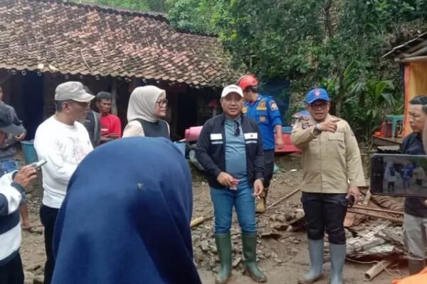 Wabup Lampung Selatan Tinjau Langsung Lokasi Banjir di Katibung dan Natar, Berikan Bantuan Tanggap Darurat