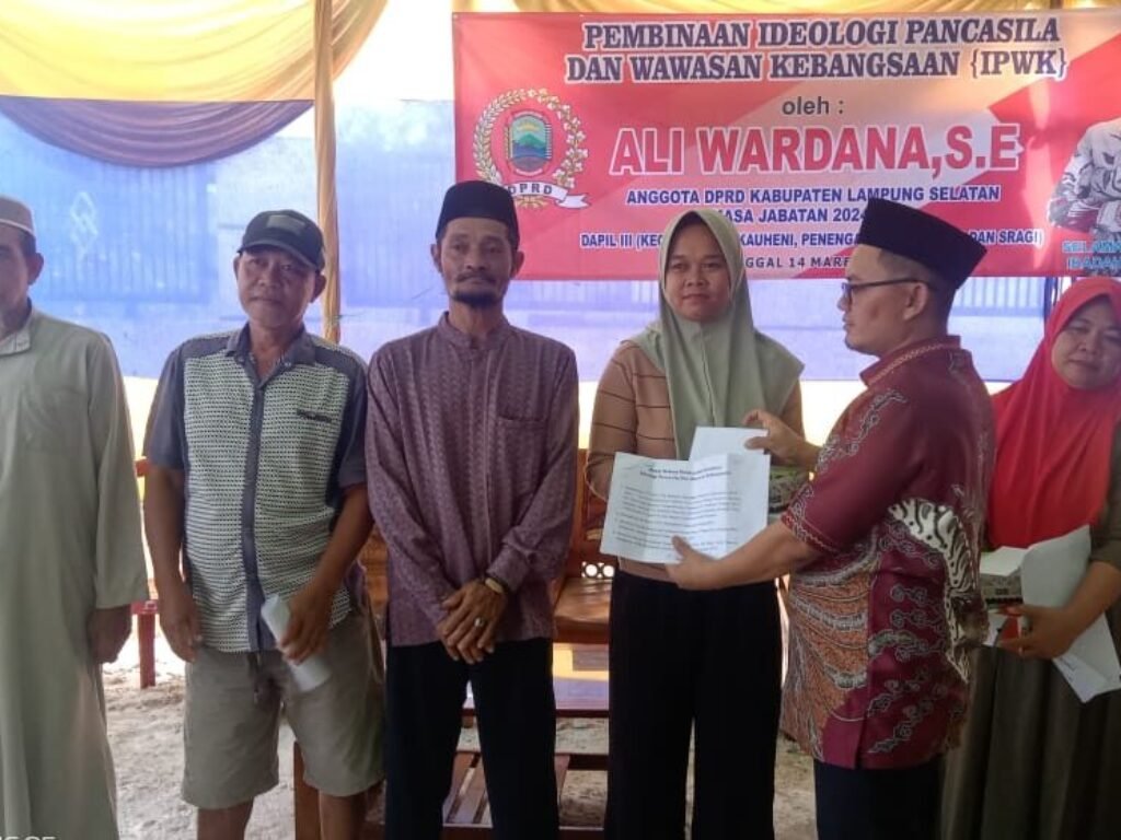 Anggota DPRD Lamsel Ali Wardana Sosialisasikan IPWK dan Berbagi di Bulan Ramadhan