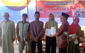 Anggota DPRD Lamsel Ali Wardana Sosialisasikan IPWK dan Berbagi di Bulan Ramadhan