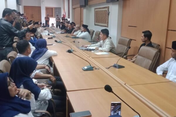 Wakil Ketua DPRD Garut Tengahi Audensi Sengketa Tanah Wakaf YBHM, Dorong Penyelesaian Secara Kekeluargaan