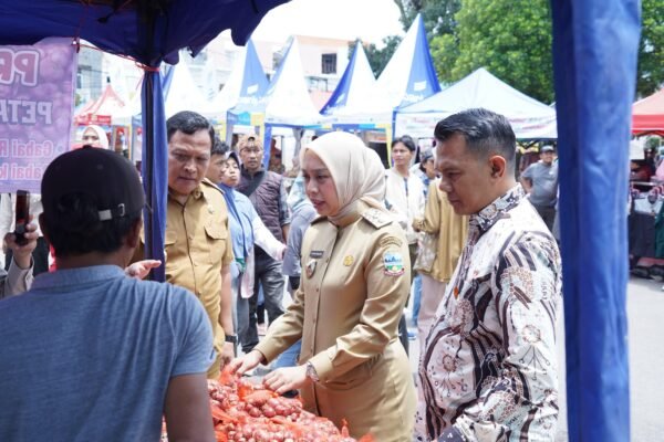 Bazar Ramadan Garut Ramaikan Islamic Center, PKL Bebas Biaya dan Layanan Publik Lengkap