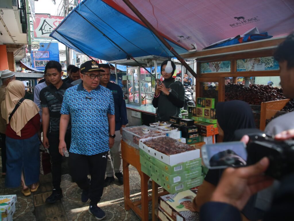 Bupati Garut Ingatkan PKL di Jalan Ciledug: Tertib atau Ditertibkan?