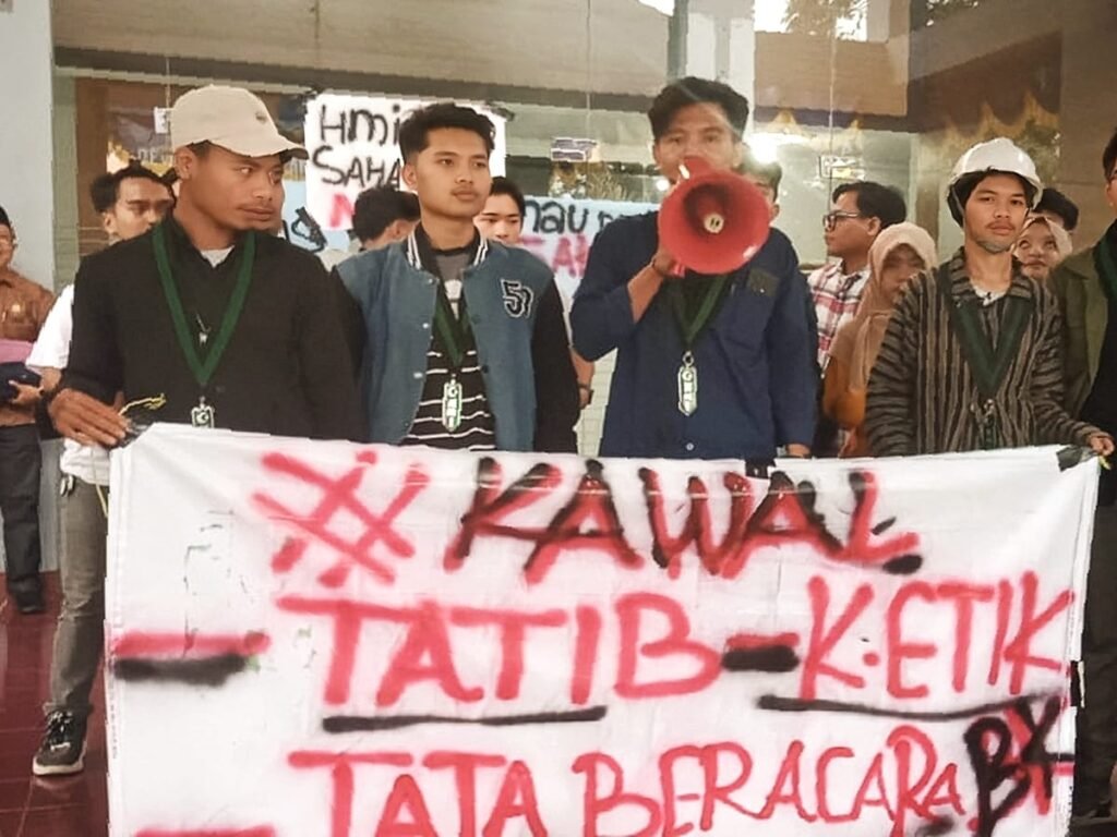 HMI Garut Desak DPRD Segera Sahkan Kode Etik dan Tata Beracara