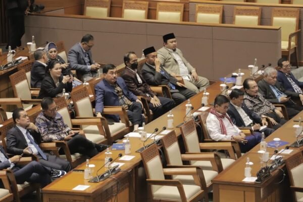 DPR dan Pemerintah Bantah Kembalinya Dwifungsi ABRI, Revisi Undang-Undang Tentara Nasional Indonesia Dilanjutkan ke Paripurna