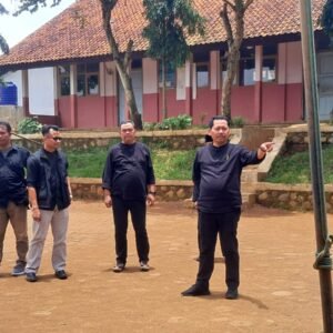 Dinas Pendidikan Garut Tinjau SDN 3 Cilampuyang Usai Audiensi dan Reses DPRD, Janji Segera Selesaikan Pembangunan Ruang Kelas