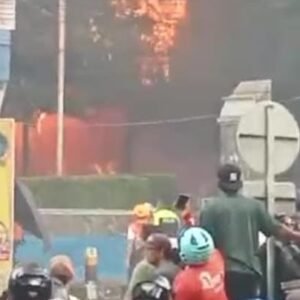 Kebakaran Hebat Hanguskan 169 Kios di Pasar Jumaah Purwakarta, Tidak Ada Korban Jiwa