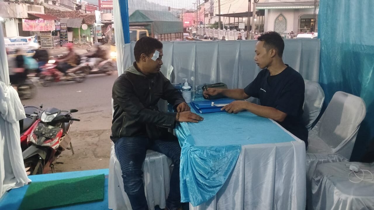 Kesigapan Tim Medis Pos Pengamanan Tangani Lakalantas