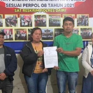 Oknum Polisi Diduga Curi Batu Bata Hampir Diamuk Masa