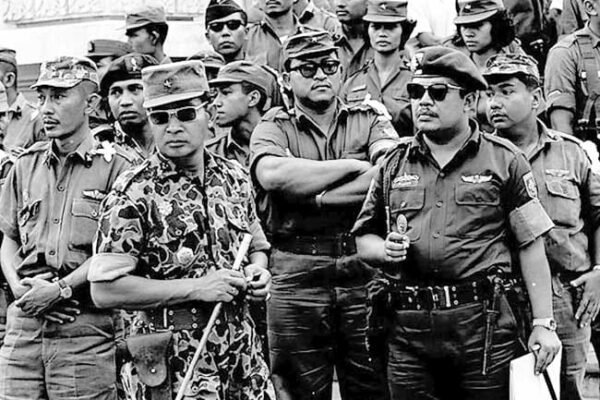 Bintik Kebangkitan Dwi Pungsi TNI dan Orba, Ditengah Evisiensi Anggaran Rapat Revisi UU TNI di Hotel Mewah