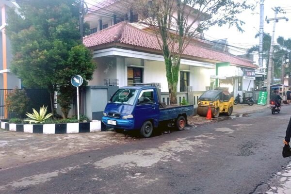 Perbaikan Jalan di Kampung Sukagalih Membawa Harapan Bagi Warga