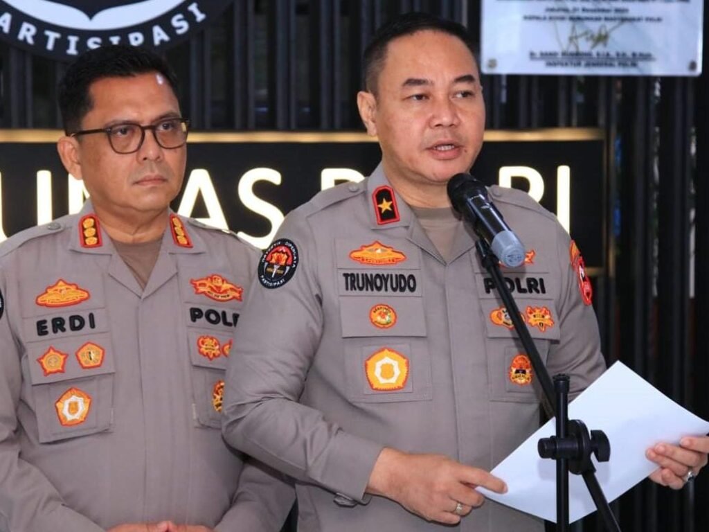 Gelar Salat Ghaib untuk Tiga Personel yang Gugur di Way Kanan, Kapolri Tetapkan Status Gugur dan Berikan KPLB Anumerta