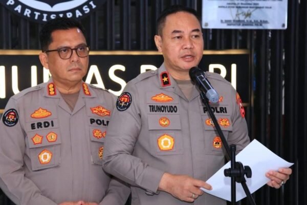Gelar Salat Ghaib untuk Tiga Personel yang Gugur di Way Kanan, Kapolri Tetapkan Status Gugur dan Berikan KPLB Anumerta