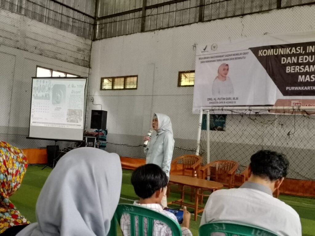Anggota DPR RI Putih Sari Sosialisasikan Obat dan Makanan Aman di Purwakarta