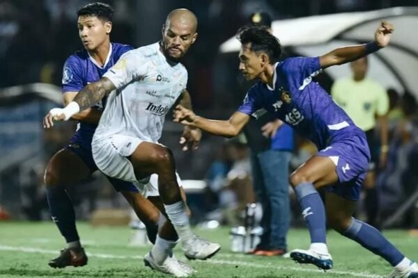 Tantangan Berat Semen Padang di Kandang Sendiri Hadapi Persib Bandung