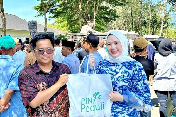 Kolaborasi Wakil Ketua III DPRD Lamsel, LKS Babul Hikmah, dan PT PLN Salurkan 2.816 Paket Sembako