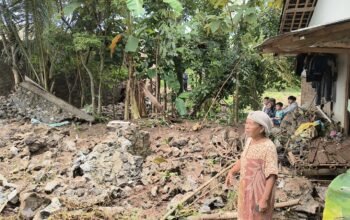 Sebelum Ambruk Pabrik di Cibatu Bagi bagi Duit ke Dua Desa Rp.130 Juta