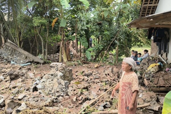 Sebelum Ambruk Pabrik di Cibatu Bagi-Bagi Duit ke Dua Desa Rp.130 Juta