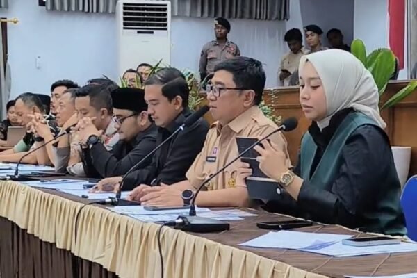 Sempat Memanas, Bupati Garut Minta Habib “Dengarkan Saya”