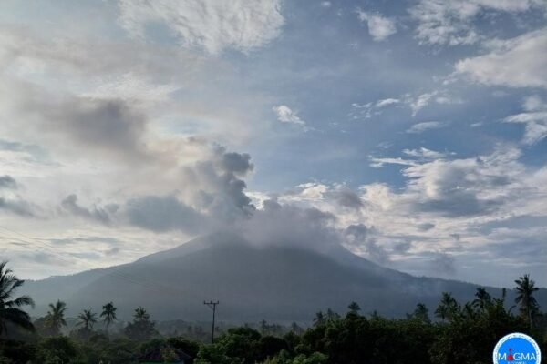 Gunung Lewotobi Laki-laki Meletus Dua Kali dalam 24 Jam