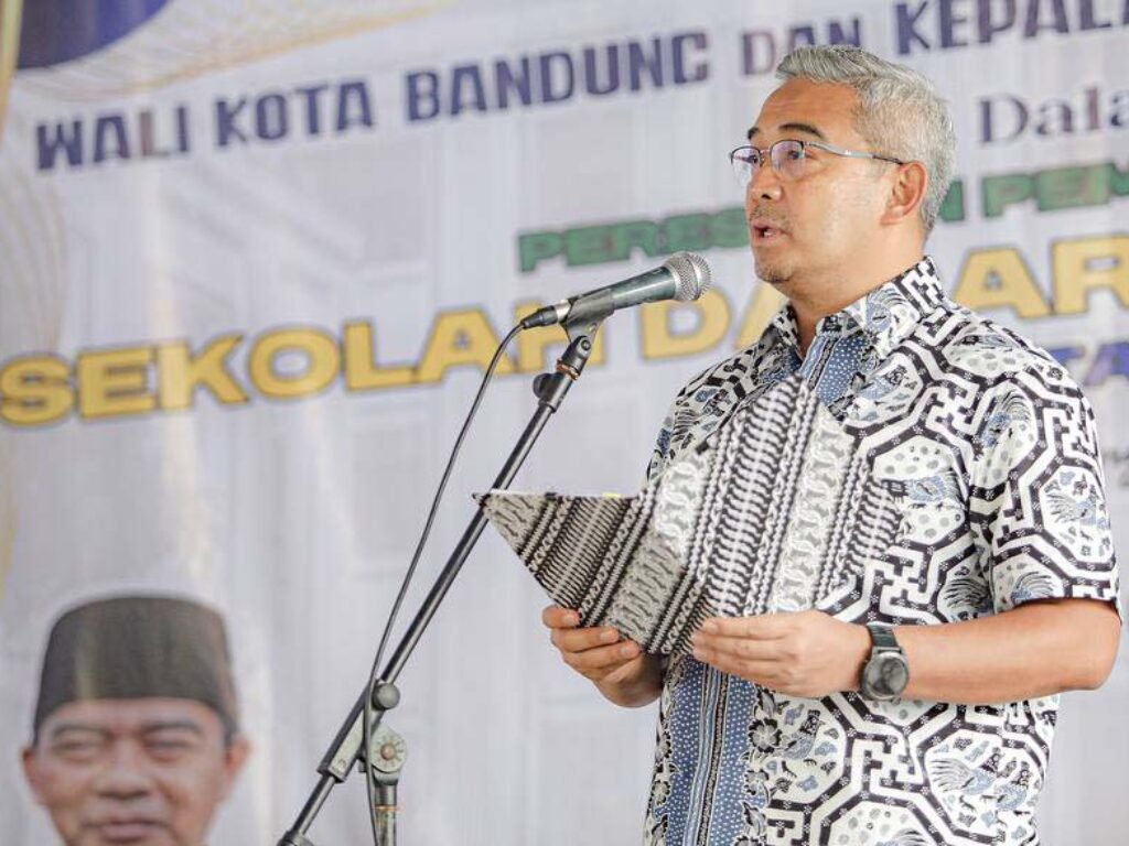 Larangan HP di Sekolah, Farhan : Belum Menjadi Keputusan Final