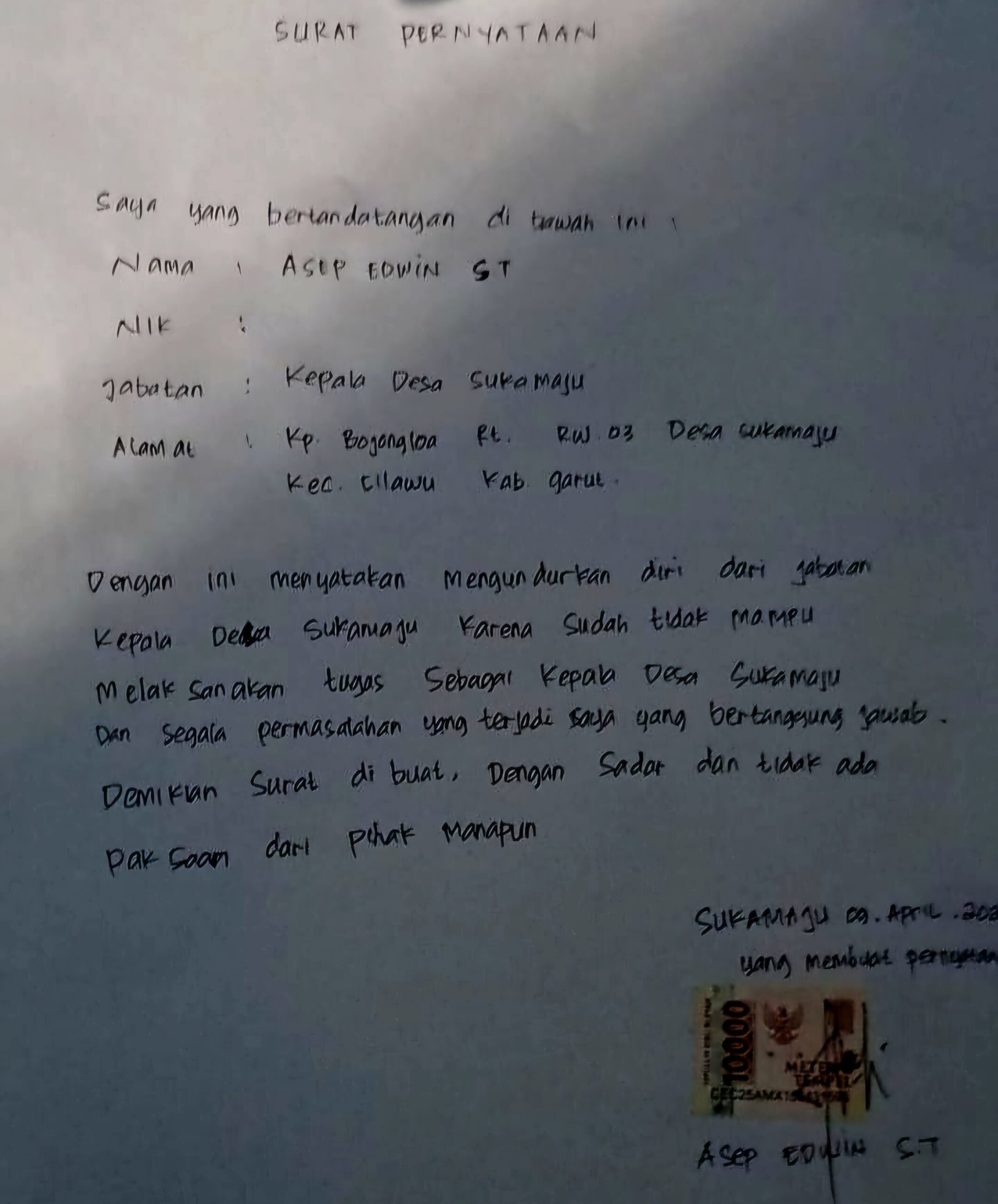 Surat pengunduran diri Kepala Desa Sukamaju, Kecamatan Cilawu Kabupaten Garut, Asep Edwin, S.T. (ft: dok)