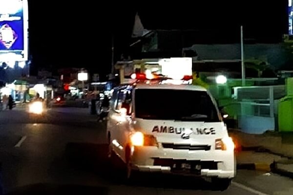 Kisah Haru di Tengah Lebaran: Pasutri Asal Tasik Minta Bantuan Polisi Garut untuk Antar Jenazah Anaknya ke Kampung Halamannya