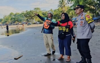Akibat Cuaca Ekstrem Pantai Rancabuaya Kabupaten Garut