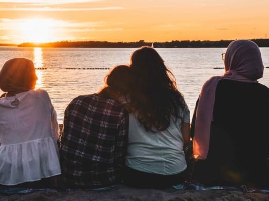 Cowo Jomblo Coaba Main ke Pangandaran Karena Jumlah Penduduk Perempuan Lebih Banyak Dibanding Laki-laki