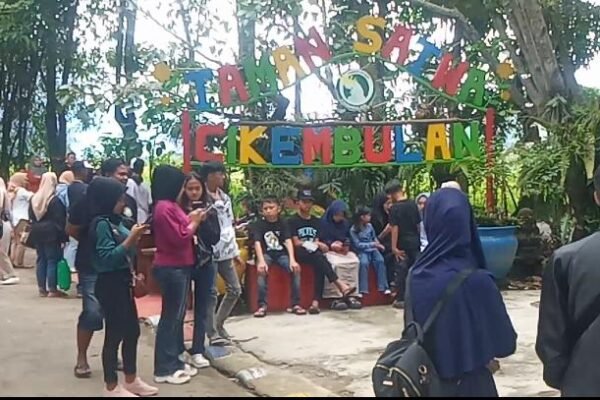 Taman Satwa Cikeumbulan Garut Ramai Dikunjungi Wisatawan Selama Liburan Lebaran