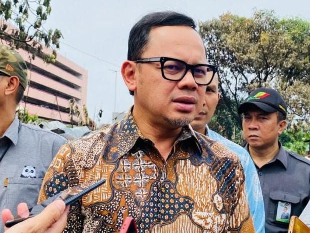 Wamendagri Ingatkan ASN Kembali Bekerja Disiplin Usai Libur Lebaran, Larang Penggunaan Mobil Dinas untuk Mudik