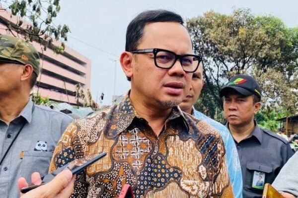 Wamendagri Ingatkan ASN Kembali Bekerja Disiplin Usai Libur Lebaran, Larang Penggunaan Mobil Dinas untuk Mudik