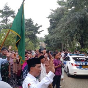 Wakil Bupati Purwakarta Lepas Jemaah Haji Kloter 23 di Tajug Gede