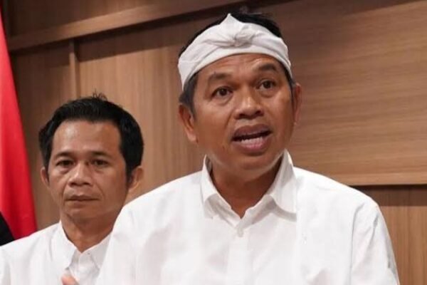 Fraksi PDIP Walk Out saat Paripurna, Gubernur Jabar Minta Maaf ke DPRD